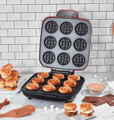 Mini waffle maker
